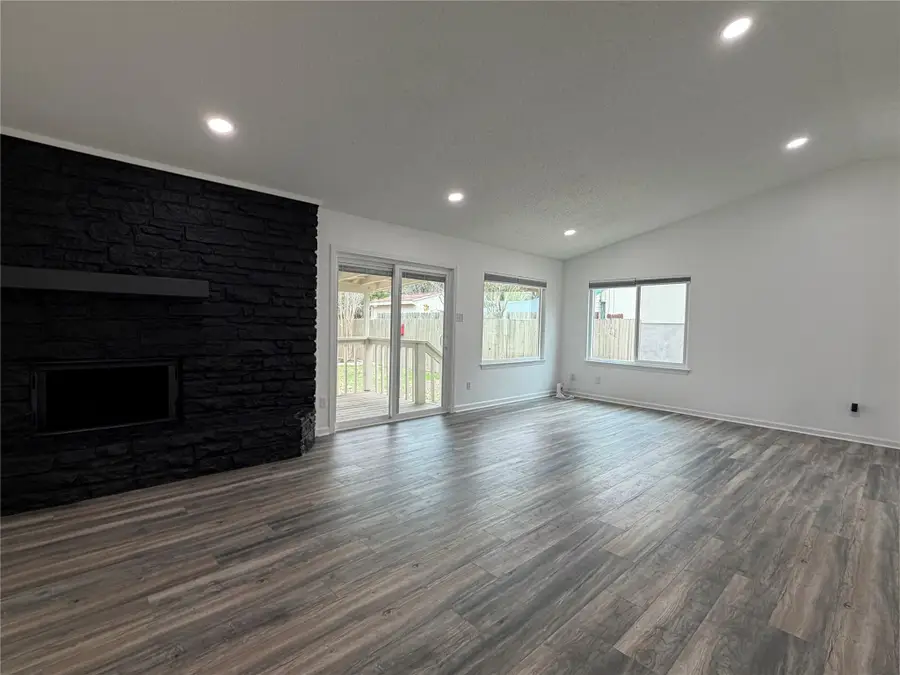 21837 Ticonderoga Ave, Lago Vista, TX 78645 - #3