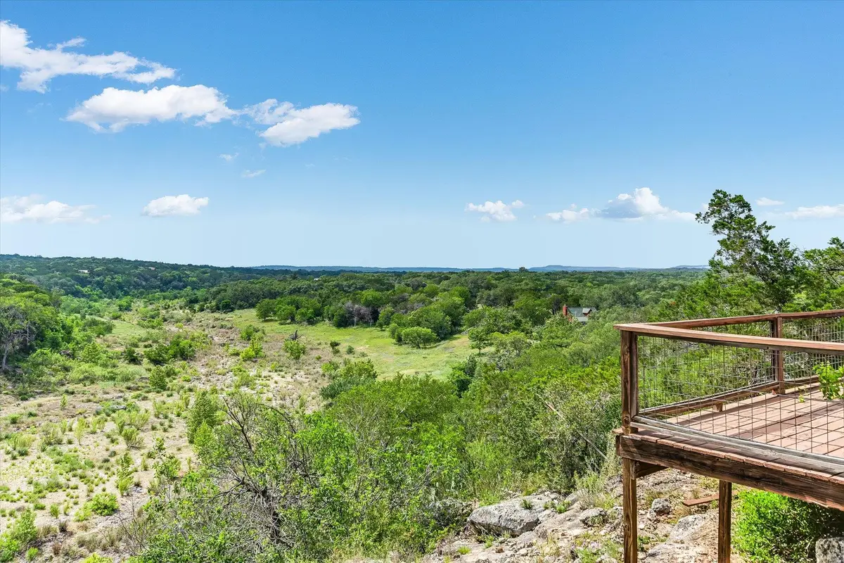 700 Cliffside Rd, Wimberley, TX 78676 - #1