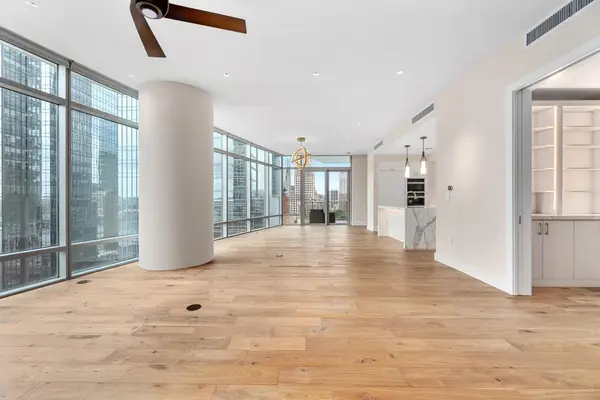 200 Congress Ave #15E, Austin, TX 78701