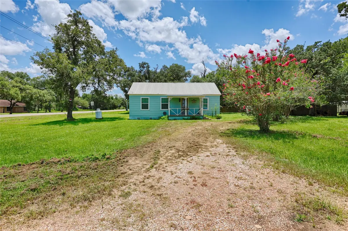 5810 Avenue E, Sheridan, TX 77475 - #1