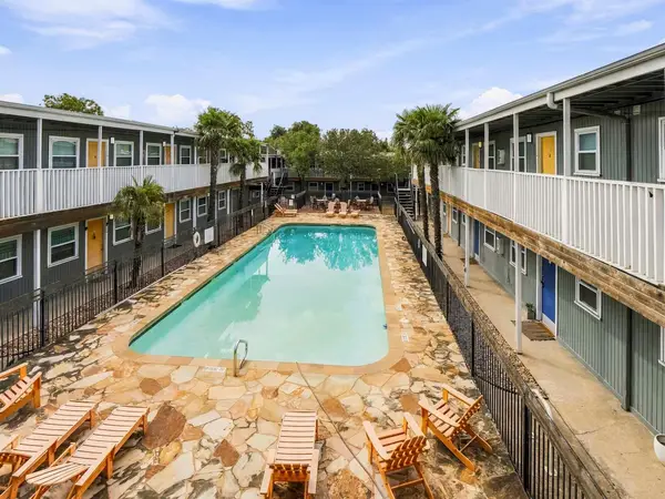 2401 Manor Rd #222, Austin, TX 78722