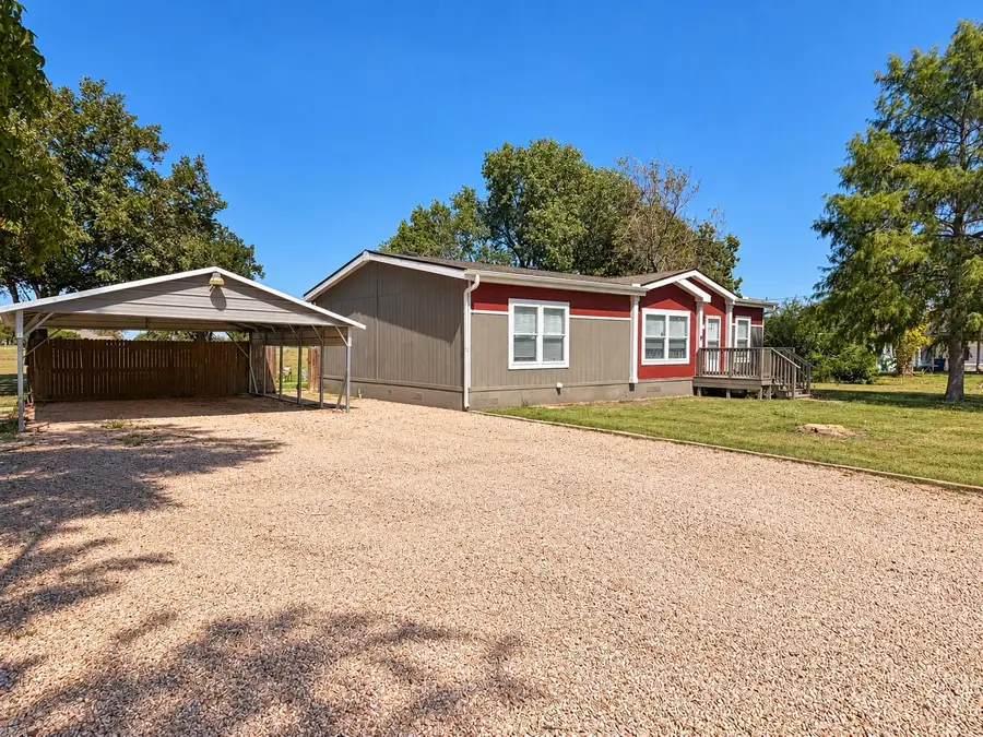 807 Old Coupland Rd, Taylor, TX 76574 - #2