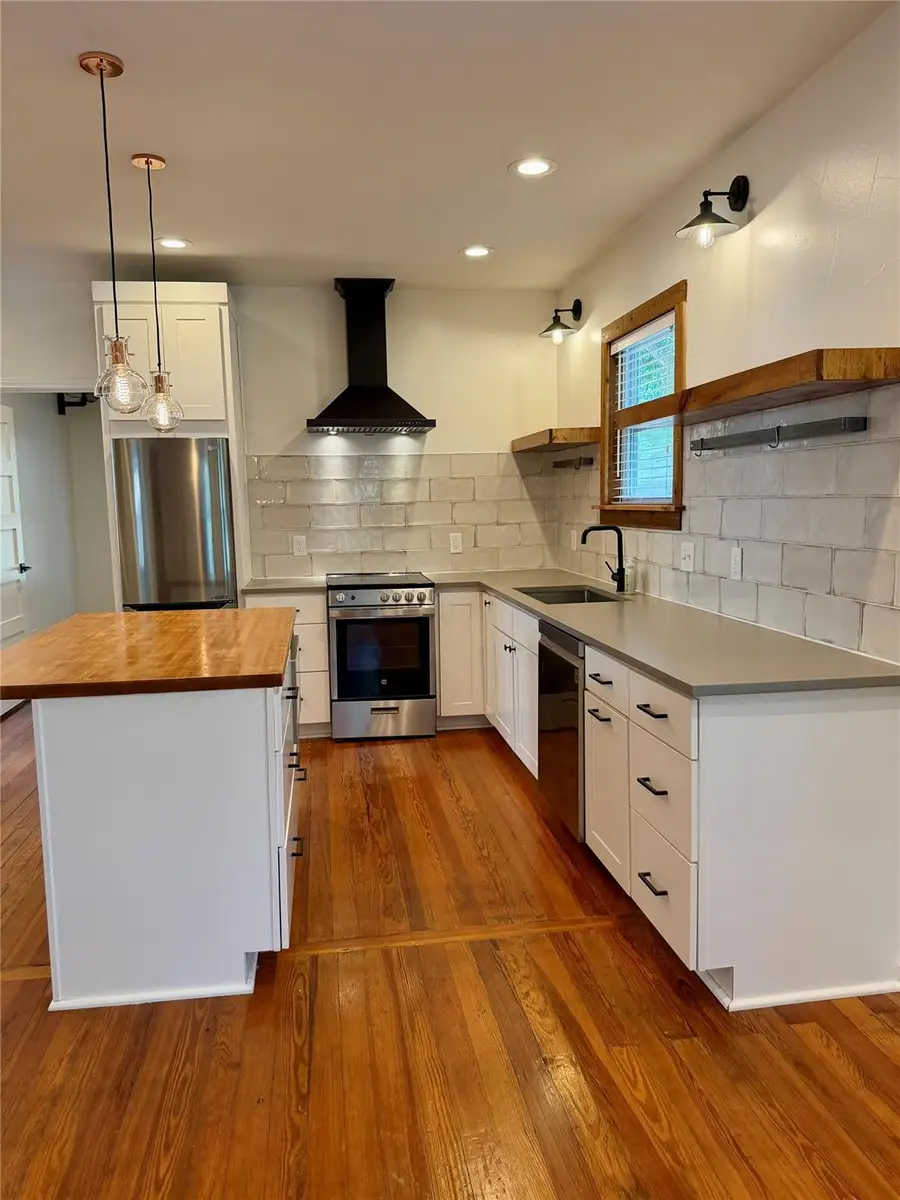 2513 E Cesar Chavez St, Austin, TX 78702 - #3