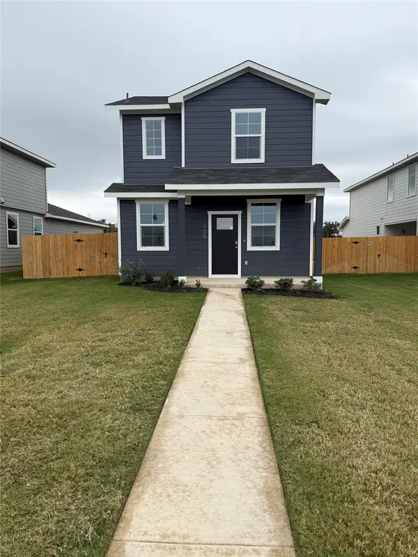 205 Puerto Plata Ave, Bastrop, TX 78602