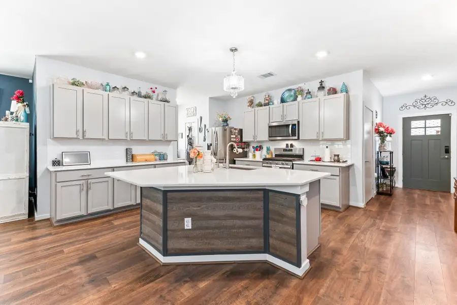 204 Florenz Ln, Georgetown, TX 78628 - #3