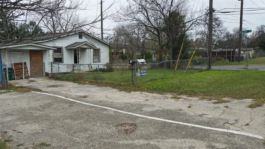 8611 Georgian Dr, Austin, TX 78753 - #2