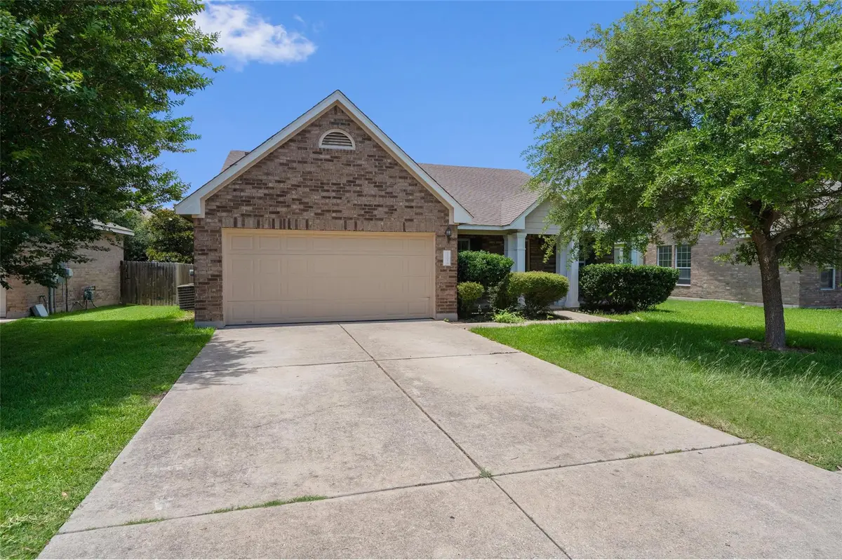 3924 Links Ln, Round Rock, TX 78664 - #1