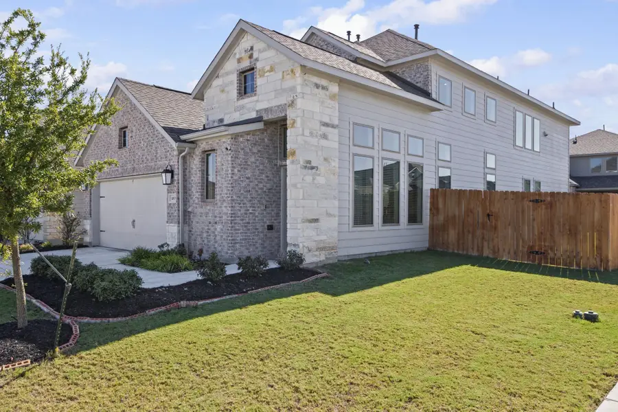 100 Danielson St, Liberty Hill, TX 78642 - #2