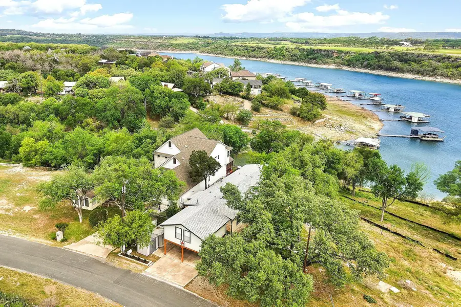 1019 Lake Shore Dr, Spicewood, TX 78669 - #2