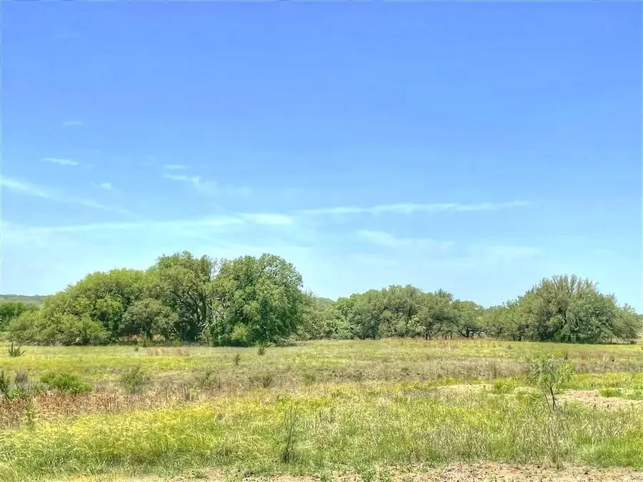 201 W Rolling Oaks Dr, Goldthwaite, TX 78644 - #2
