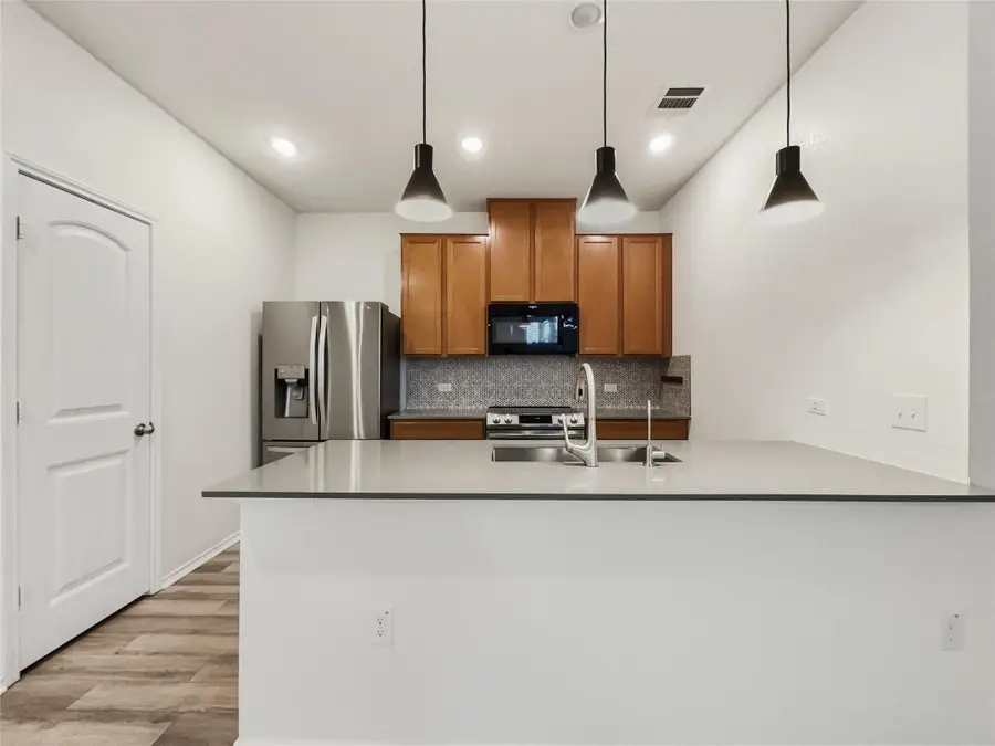 6504 Carriage Pines Dr, Del Valle, TX 78617 - Image #2