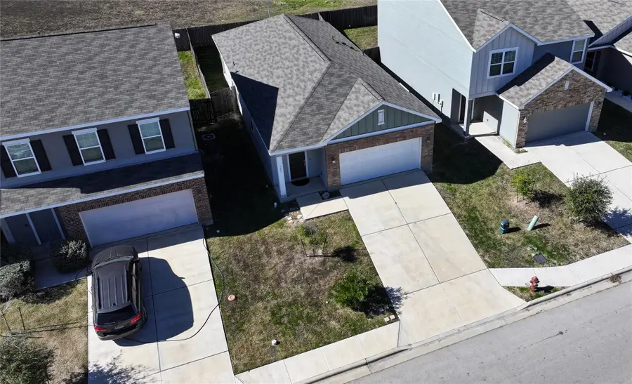 125 Woodpecker Run, Jarrell, TX 76537 - #2