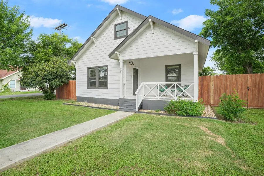 301 Old Thorndale Rd, Taylor, TX 76574 - #2