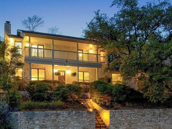 9301 Rolling Oaks Trl, Austin, TX 78750