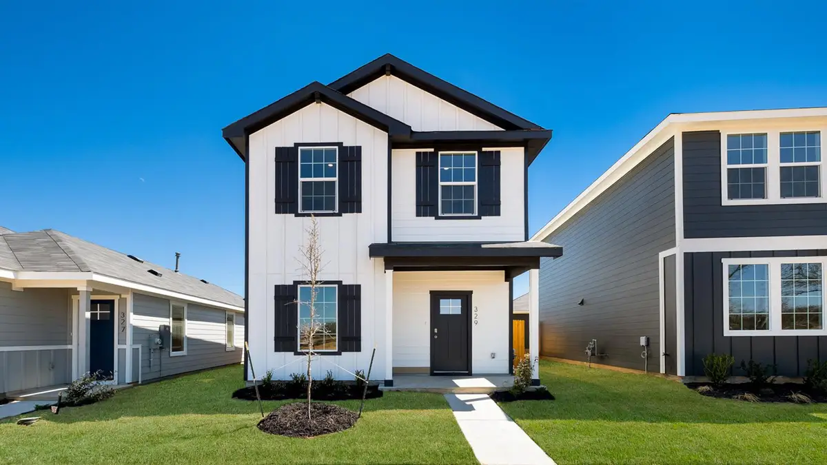 312 Santo Domingo Rd, Bastrop, TX 78602 - #1