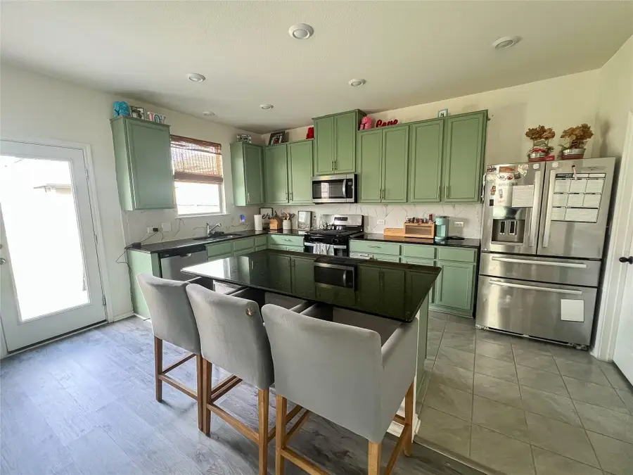 221 Summit Dr, Lockhart, TX 78644 - #3