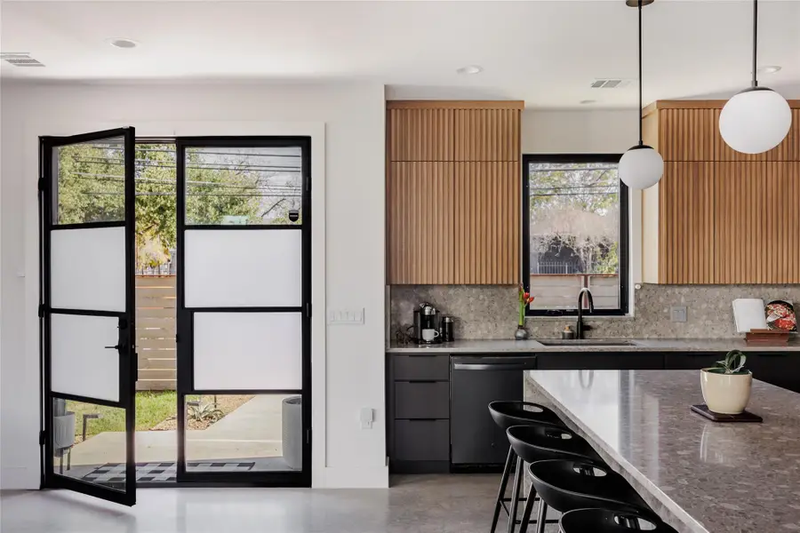 108 Comal St, Austin, TX 78702 - #3