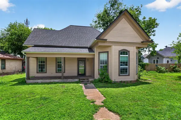 529 W Clark St, Bartlett, TX 76511