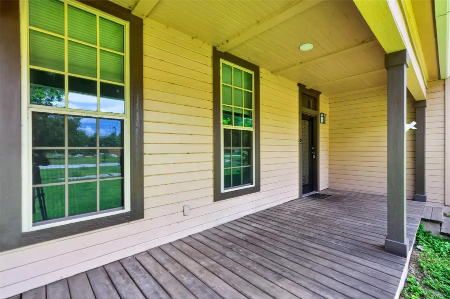 529 W Clark St, Bartlett, TX 76511 - #2