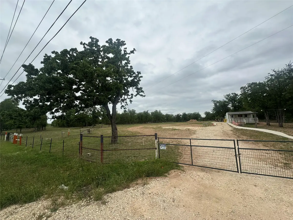 10096 S Us Highway 183 Highway, Lockhart, TX 78644 - Image #1