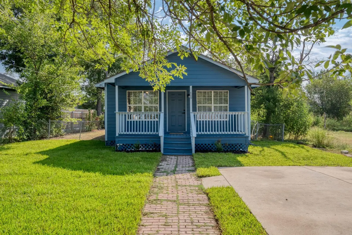 409 Talley St, Taylor, TX 76574 - Image #1