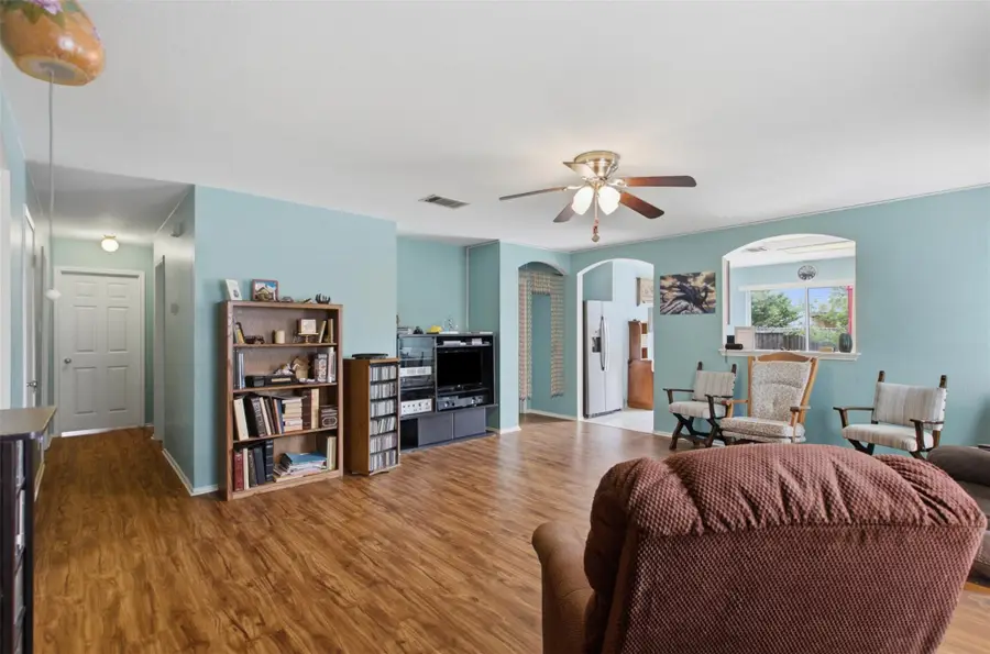 718 Blair Ave, Bastrop, TX 78602 - #3