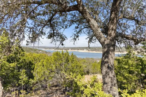 10 Thurman Bluff Dr, Spicewood, TX 78669