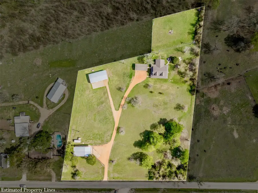 999 Salem Rd, Brenham, TX 77833 - #2