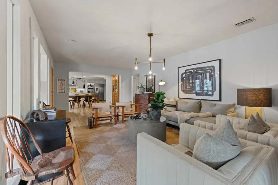 103 N Cherry St, Fredericksburg, TX 78624 - #3