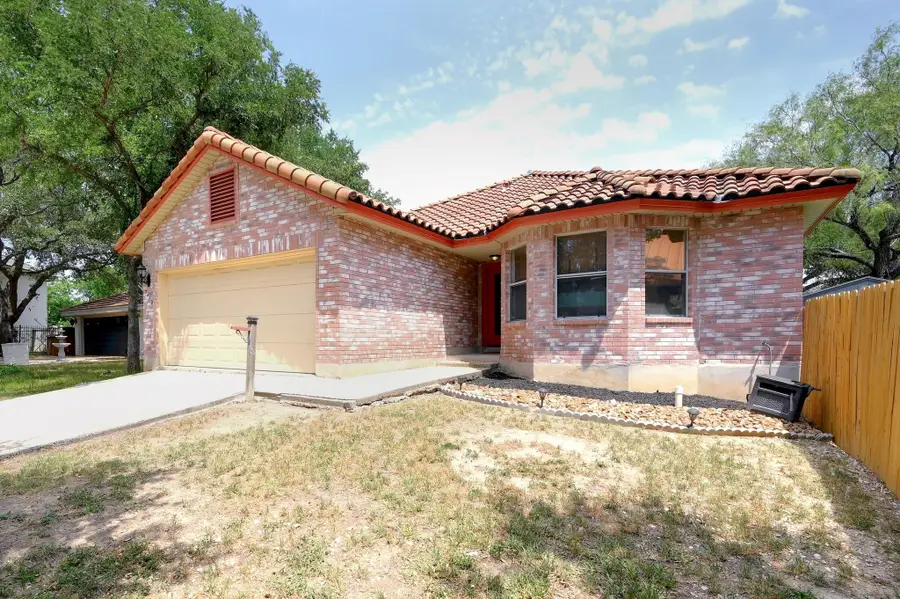 7410 Tom Watson Ct, San Antonio, TX 78244 - Image #2