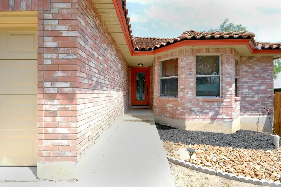 7410 Tom Watson Ct, San Antonio, TX 78244 - Image #3