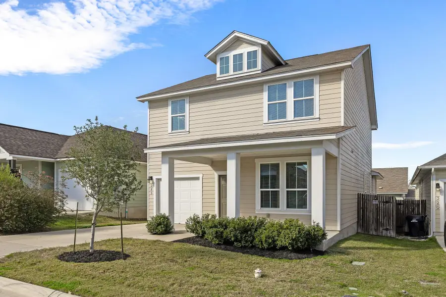 325 E Broade St, Leander, TX 78641 - Image #2