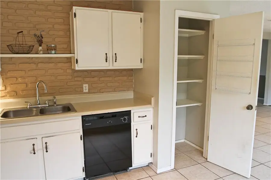 1008 Longmeadow Dr, Round Rock, TX 78664 - #2