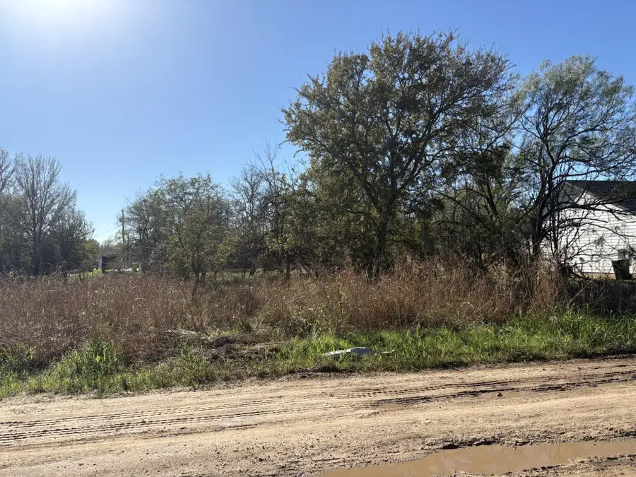 131 Waimanalo Dr, Bastrop, TX 78602 - Image #3