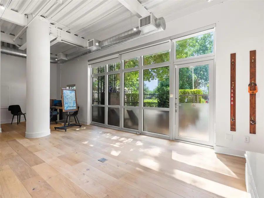 603 Davis St #101, Austin, TX 78701 - #2