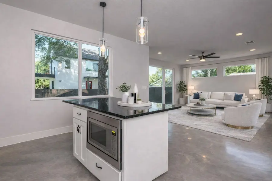 1182 Ridgeway Dr #A, Austin, TX 78702 - #3