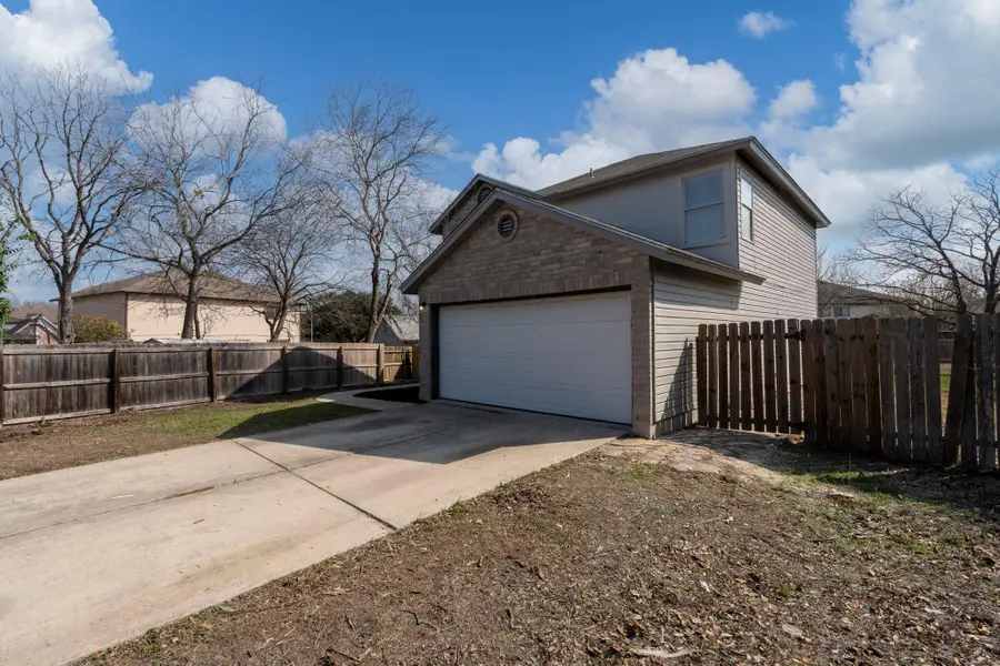 8006 Coco Meadow Dr, Converse, TX 78109 - #3