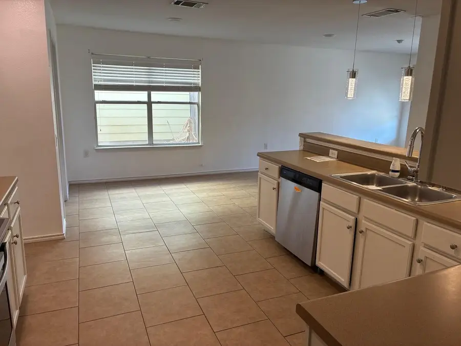 12708 La Paz Ln, Del Valle, TX 78617 - #3