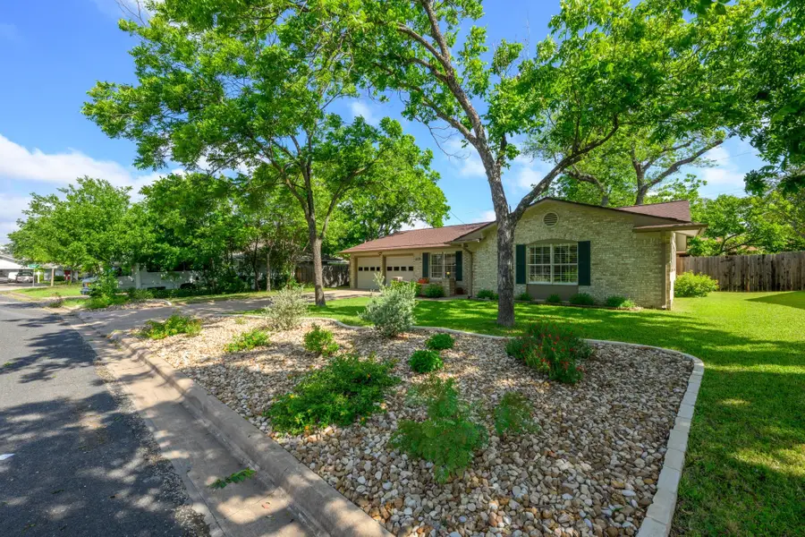 2210 Kenbridge Dr, Austin, TX 78757 - #2