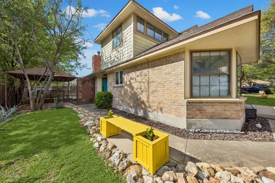 803 Clearwater Trl, Round Rock, TX 78664 - #2