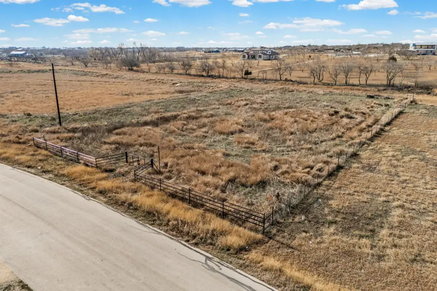 255 Bianca Cir, Del Valle, TX 78617 - Image #2