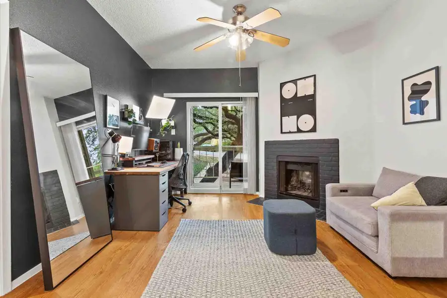 114 E 31st St #207, Austin, TX 78705 - #3