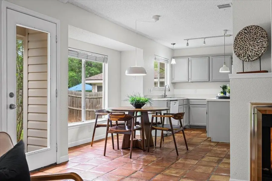 3003 Ammunition Dr, Austin, TX 78748 - #3