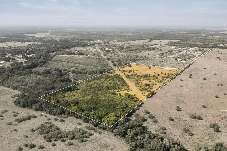 625 Callihan Rd, Luling, TX 78648 - #2