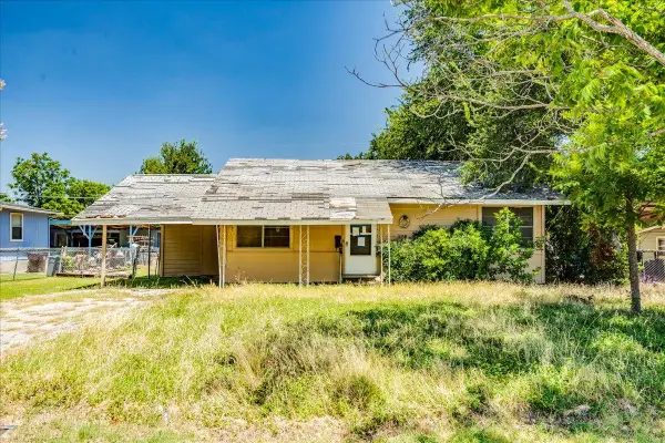 1408 Circle Dr, Round Rock, TX 78664