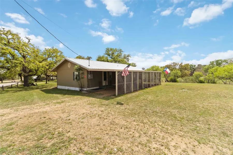 1515 Bee Ln, Tow, TX 78672 - Image #3