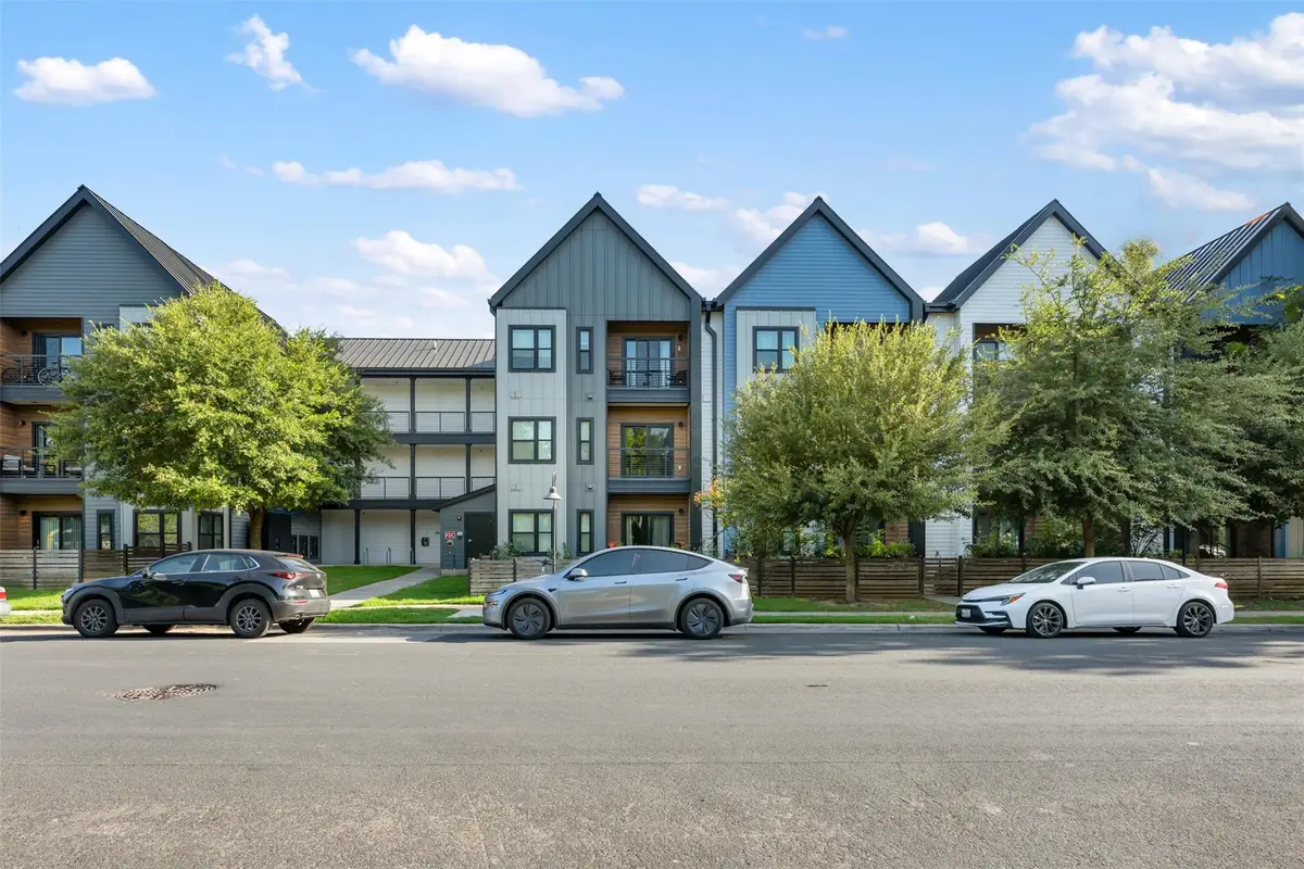 3101 W Govalle Ave #111, Austin, TX 78702 - #1