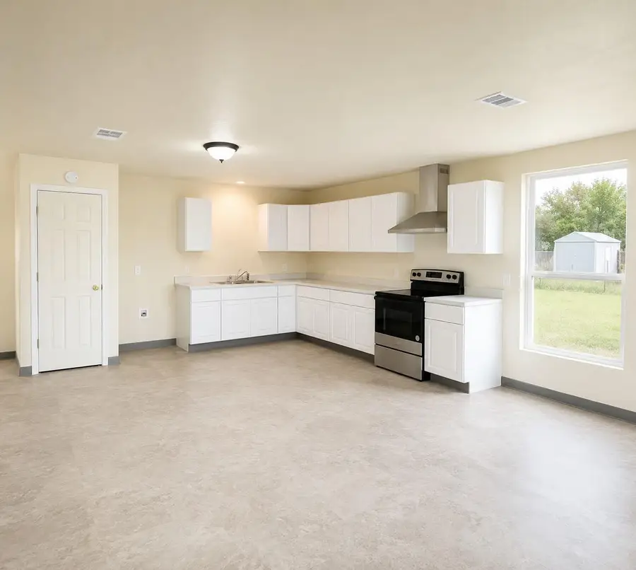 245 Cross Lake Dr, Pleasanton, TX 78064 - #3