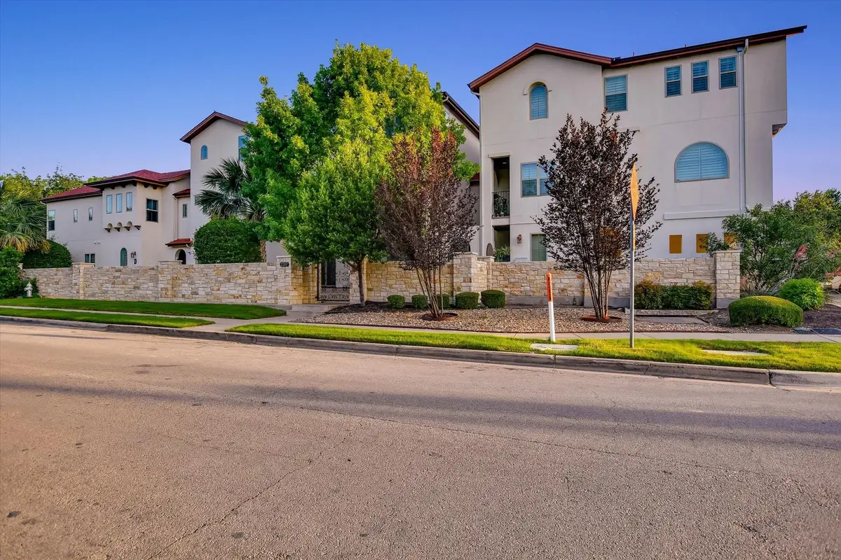 2207 Pasadena Dr #1, Austin, TX 78757 - #1
