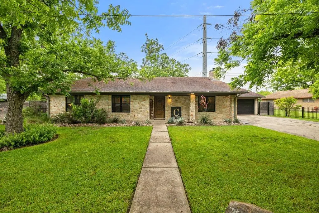 302 Schramm Rd, Granger, TX 76530 - #1